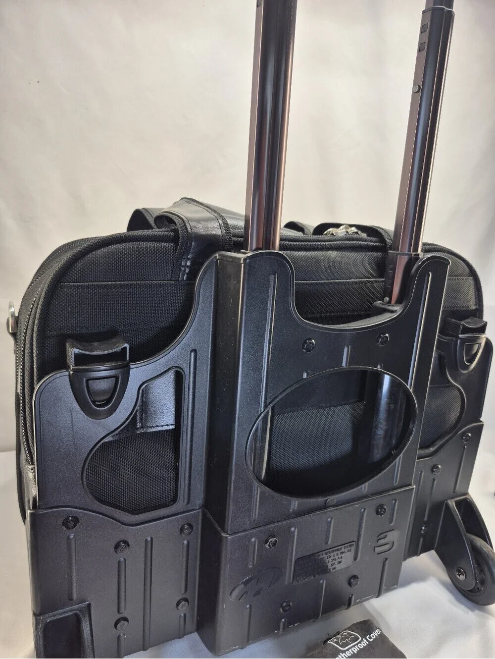 McKlein USA Chicago 15.6' Leather Patented Detachable Wheeled Overnight Luggage